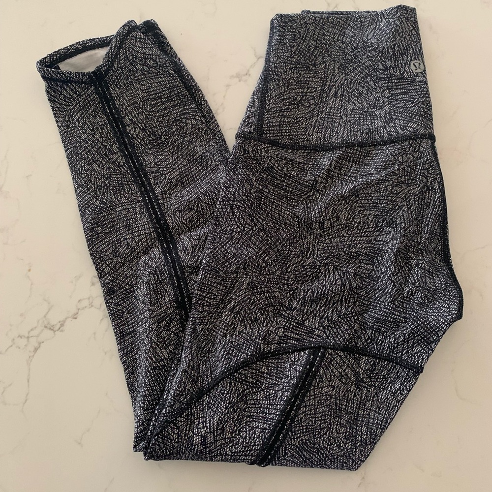 Lululemon High Rise Black Pattern Capri Leggings